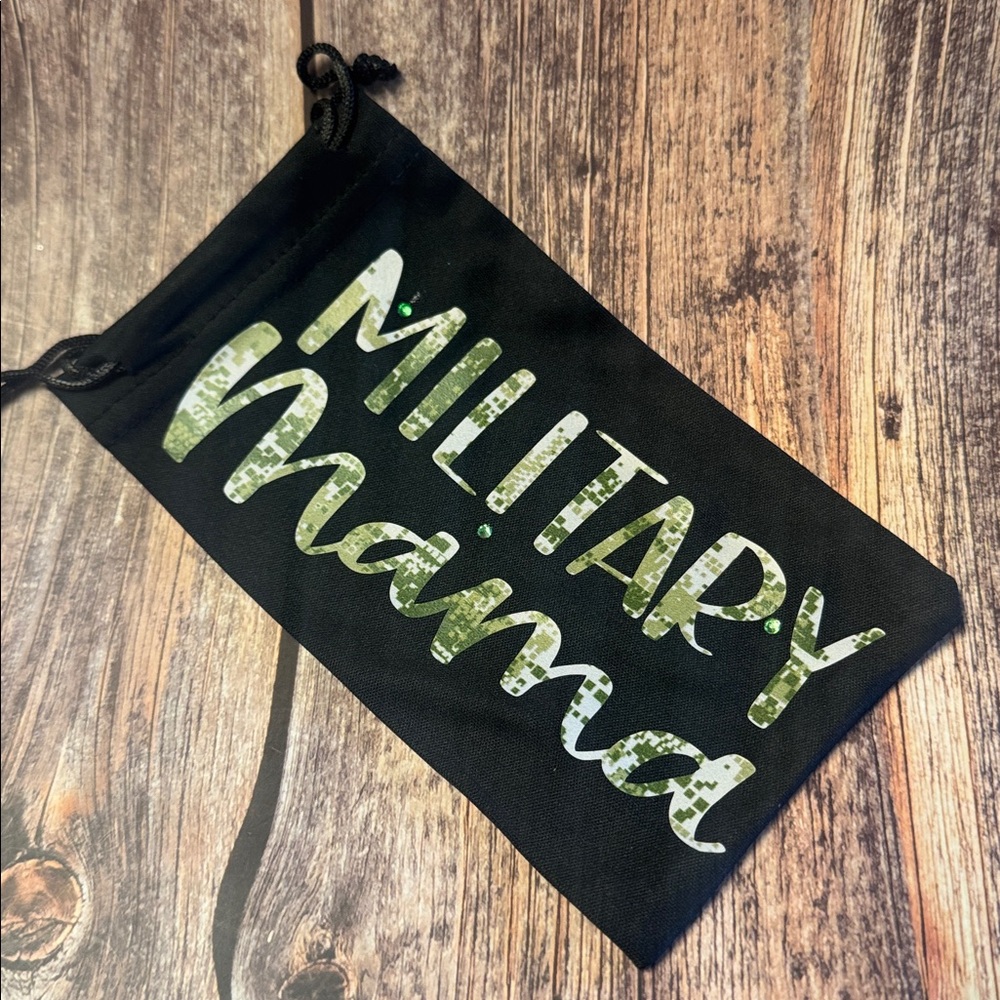 NEW Black Glasses Pouch with Military Mama Design Item #PHK6739